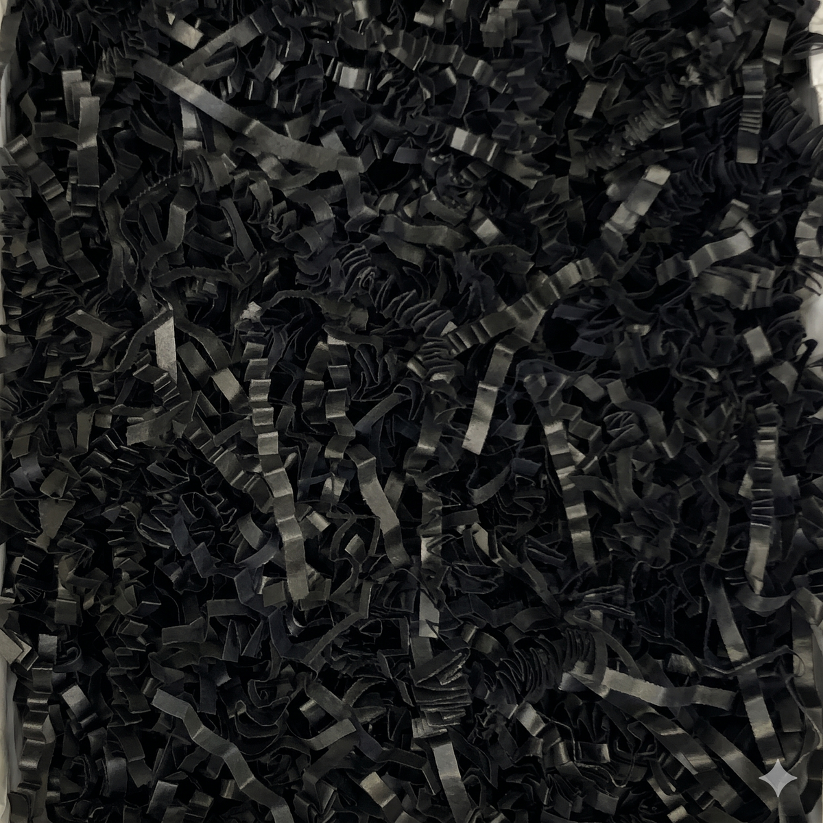 Black crinkle cut shredded paper filler
